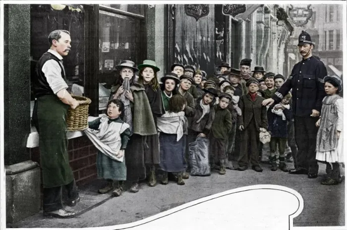 Framed Print : Waiting for parcels of food, Cheapside, c1903 (1903) Framed Print : Waiting for parcels of food, Cheapside, c1903 (1903)