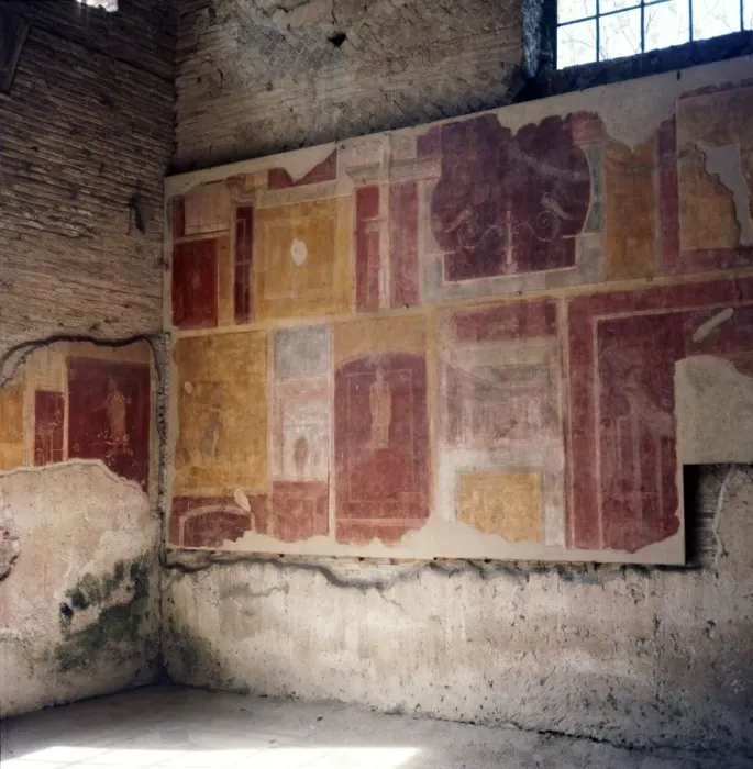 Framed Print : Wall paintings in house in Ostia, 2nd-3rd century Framed Print : Wall paintings in house in Ostia, 2nd-3rd century