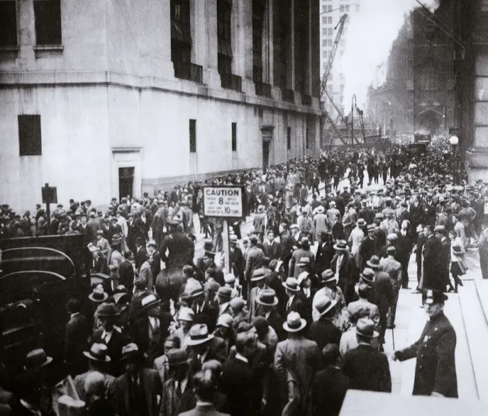 Framed Print : The Wall Street Crash, New York City, USA, Thursday, 24 October 1929 Framed Print : The Wall Street Crash, New York City, USA, Thursday, 24 October 1929