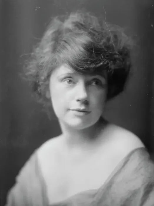Framed Print : Walmsley, Isabel, Mrs. portrait photograph, 1914. Creator: Arnold Genthe