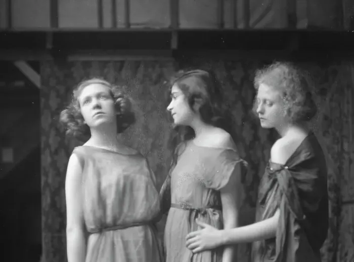 Framed Print : Wanger, Beatrice, Miss, and other dancers, between 1912 and 1920. Creator: Arnold Genthe Framed Print : Wanger, Beatrice, Miss, and other dancers, between 1912 and 1920. Creator: Arnold Genthe