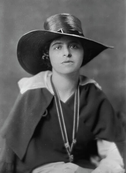 Wanger, Beatrice, Miss, portrait photograph, 1918 or 1919. Creator: Arnold Genthe