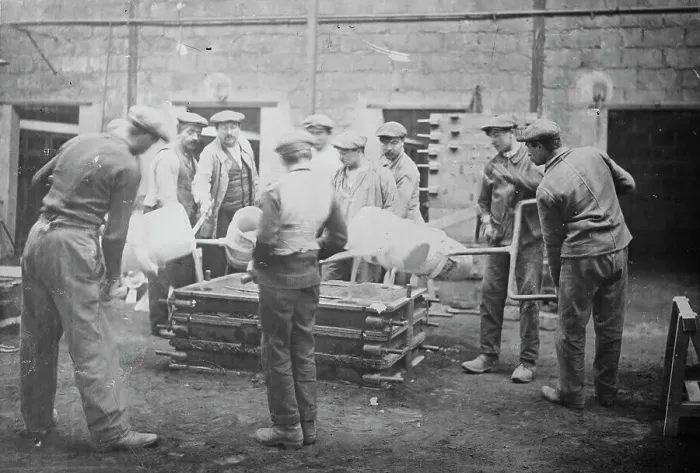 Framed Print : War Factory, France, between c1915 and 1918. Creator: Bain News Service Framed Print : War Factory, France, between c1915 and 1918. Creator: Bain News Service