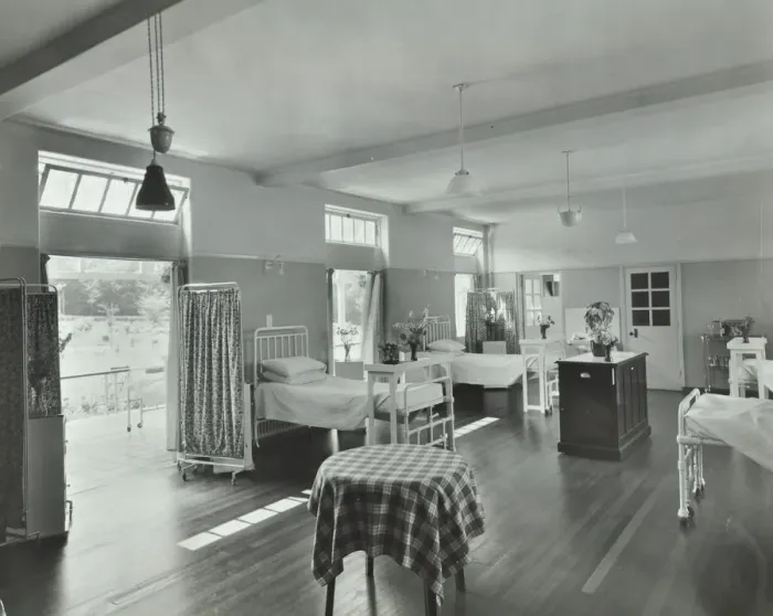 Framed Print : A ward at Orchard House, Claybury Hospital, Woodford Bridge, London, 1937 Framed Print : A ward at Orchard House, Claybury Hospital, Woodford Bridge, London, 1937