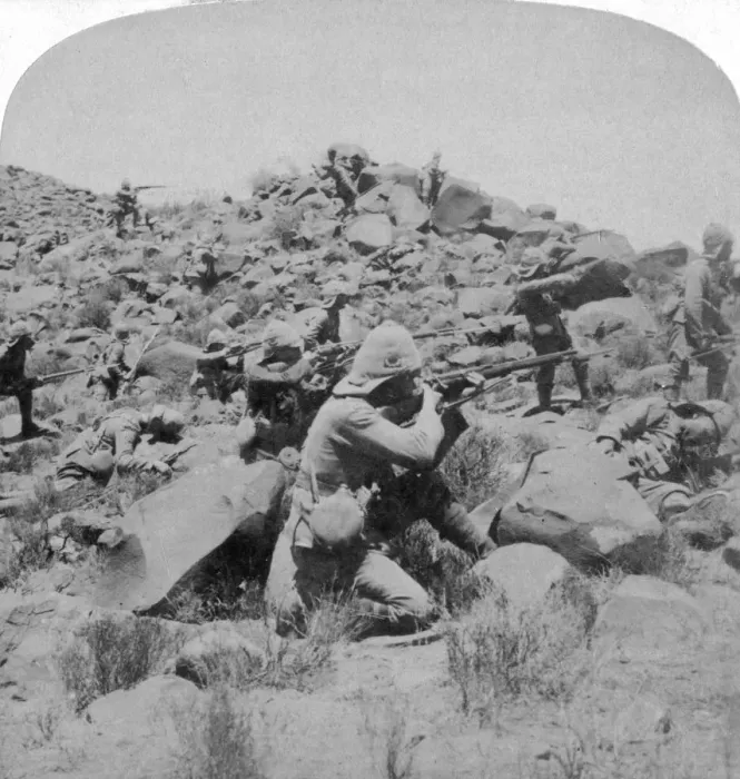 Framed Print : The Warwicks skirmishing with Boers near Weppener, east of Bloemfontein, South Africa, 1901. Artist: Underwood & Underwood Framed Print : The Warwicks skirmishing with Boers near Weppener, east of Bloemfontein, South Africa, 1901. Artist: Underwood & Underwood