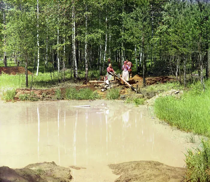 Framed Print : Washing brown iron ore at the Shilovskii mine seven versts from the village of Makarovo, 1912. Creator: Sergey Mikhaylovich Prokudin-Gorsky Framed Print : Washing brown iron ore at the Shilovskii mine seven versts from the village of Makarovo, 1912. Creator: Sergey Mikhaylovich Prokudin-Gorsky