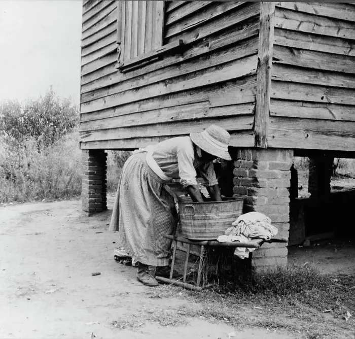 Framed Print : Washing facilities on a Greene County, Georgia, tenant farm, 1937. Creator: Dorothea Lange Framed Print : Washing facilities on a Greene County, Georgia, tenant farm, 1937. Creator: Dorothea Lange