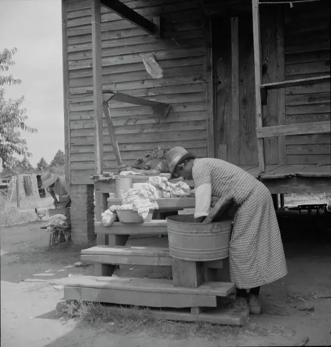 Framed Print : Washing facilities on a Greene County, Georgia, tenant farm, 1937. Creator: Dorothea Lange Framed Print : Washing facilities on a Greene County, Georgia, tenant farm, 1937. Creator: Dorothea Lange