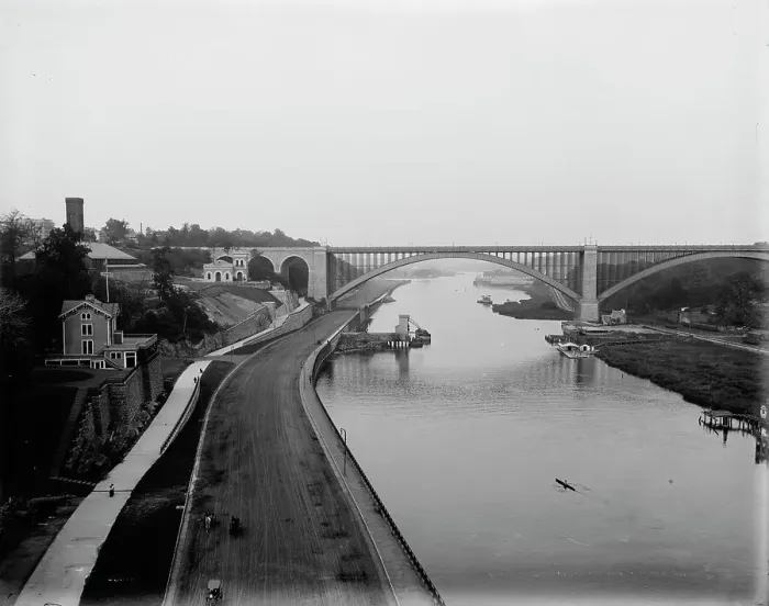 Framed Print : Washington Bridge and speedway, New York, c1900. Creator: Unknown Framed Print : Washington Bridge and speedway, New York, c1900. Creator: Unknown