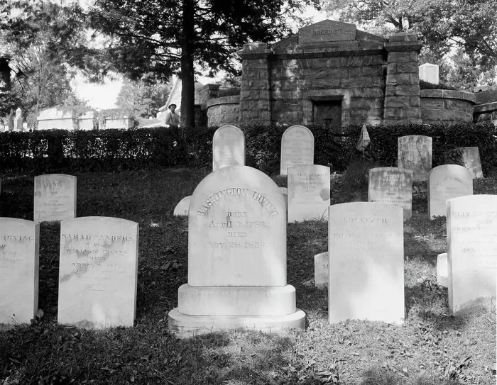 Framed Print : Washington Irving's grave, Sleepy Hollow, Tarrytown, N.Y. between 1910 and 1920. Creator: Unknown Framed Print : Washington Irving's grave, Sleepy Hollow, Tarrytown, N.Y. between 1910 and 1920. Creator: Unknown