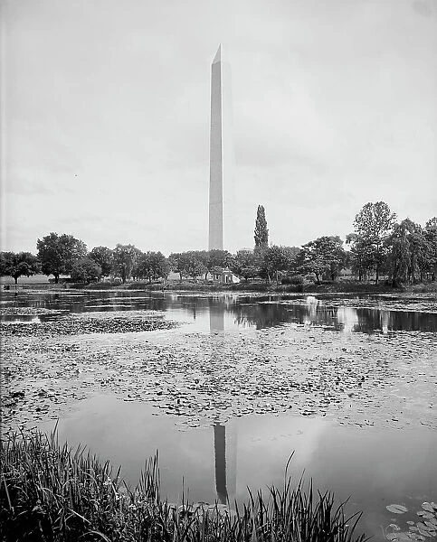 Washington Monument, Washington, D.C. between 1900 and 1910. Creator: Unknown