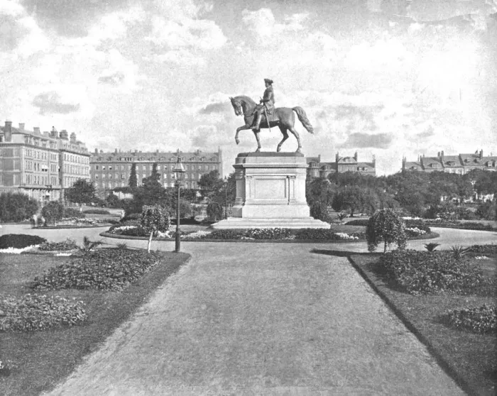 Framed Print : Washington Statue, Public Garden, Boston, USA, c1900. Creator: Unknown Framed Print : Washington Statue, Public Garden, Boston, USA, c1900. Creator: Unknown