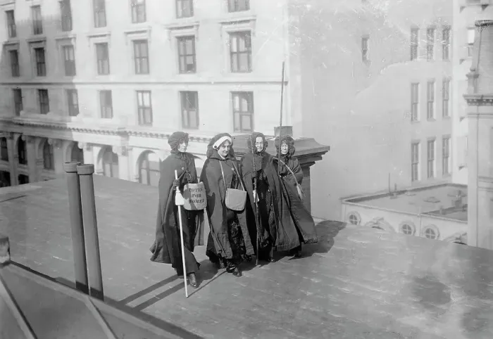 Framed Print : Washington suffrage hikers, 1913. Creator: Bain News Service Framed Print : Washington suffrage hikers, 1913. Creator: Bain News Service