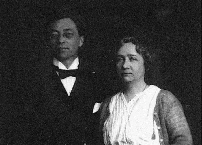 Framed Print : Wassily Kandinsky and Gabriele Muenter, 1916 Framed Print : Wassily Kandinsky and Gabriele Muenter, 1916