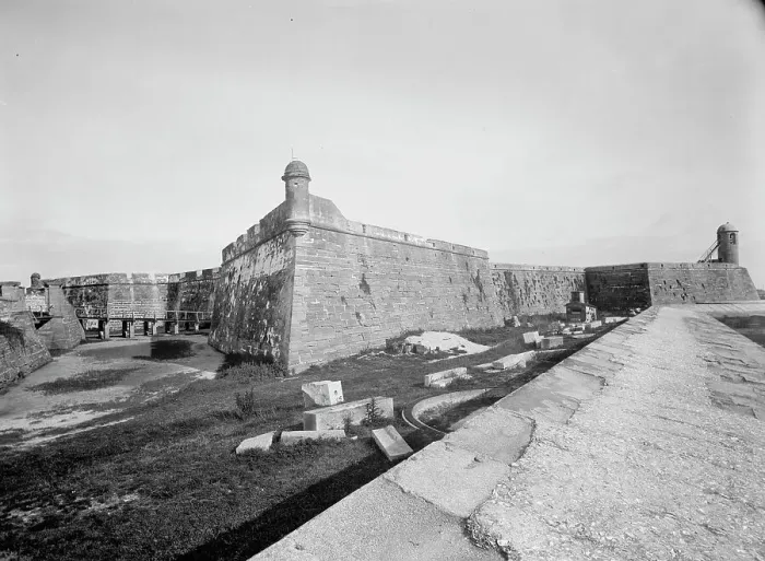 Framed Print : The Water battery and bastion of Fort Marion, St. Augustine, between 1900 and 1906. Creator: Unknown Framed Print : The Water battery and bastion of Fort Marion, St. Augustine, between 1900 and 1906. Creator: Unknown