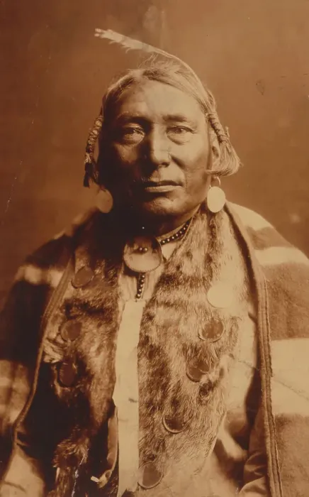 Framed Print : We-Ton, c1900. Creator: Edward Sheriff Curtis Framed Print : We-Ton, c1900. Creator: Edward Sheriff Curtis