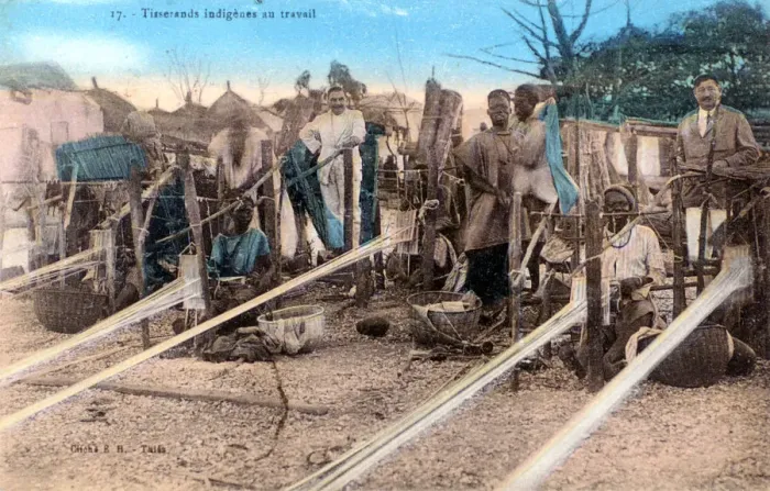 Framed Print : Weavers, Africa, 20th century Framed Print : Weavers, Africa, 20th century
