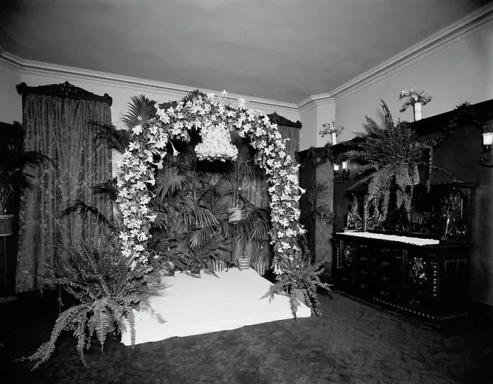 Framed Print : Wedding decorations at Hotel Cadillac, Detroit, Mich. between 1900 and 1905. Creator: Unknown Framed Print : Wedding decorations at Hotel Cadillac, Detroit, Mich. between 1900 and 1905. Creator: Unknown