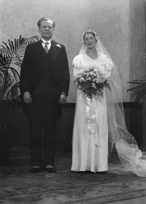 Framed Print : Wedding, possibly of an Elizabeth Duncan dancer, between 1911 and 1942. Creator: Arnold Genthe Framed Print : Wedding, possibly of an Elizabeth Duncan dancer, between 1911 and 1942. Creator: Arnold Genthe