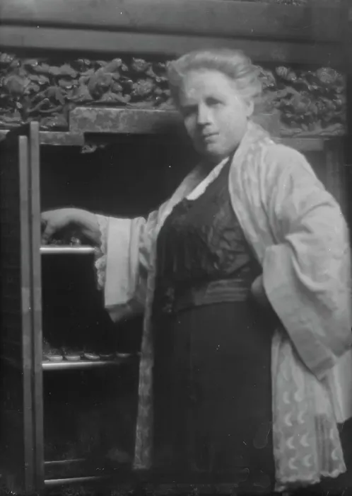 Framed Print : Weisse, Mrs. portrait photograph, 1913 Mar. 28. Creator: Arnold Genthe Framed Print : Weisse, Mrs. portrait photograph, 1913 Mar. 28. Creator: Arnold Genthe