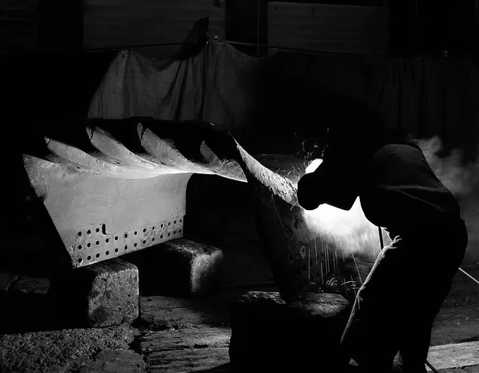 Framed Print : Welding a dragline bucket, Edgar Allen Steel Co, Sheffield, South Yorkshire, 1962 Framed Print : Welding a dragline bucket, Edgar Allen Steel Co, Sheffield, South Yorkshire, 1962