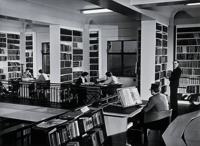 Framed Print : The Wellcome Building, Euston Road, London: the gallery in the Hall of Statuary as... c1960. Creator: Unknown Framed Print : The Wellcome Building, Euston Road, London: the gallery in the Hall of Statuary as... c1960. Creator: Unknown