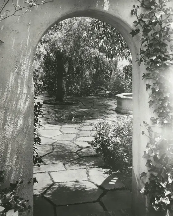 Framed Print : Wellington Stanley Morse house, 450 South San Rafael Avenue, Pasadena, California, 1917. Creator: Frances Benjamin Johnston Framed Print : Wellington Stanley Morse house, 450 South San Rafael Avenue, Pasadena, California, 1917. Creator: Frances Benjamin Johnston