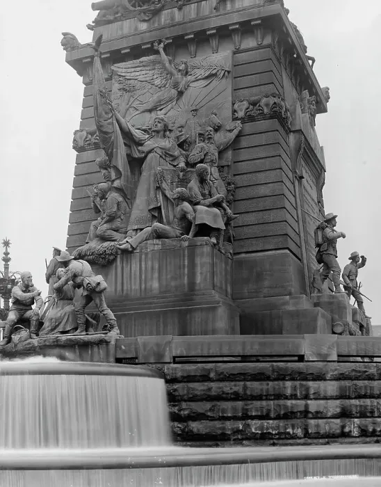 Framed Print : West Face, Soldiers and Sailors Monument, Indianapolis, Ind. between 1900 and 1906. Creator: Unknown Framed Print : West Face, Soldiers and Sailors Monument, Indianapolis, Ind. between 1900 and 1906. Creator: Unknown