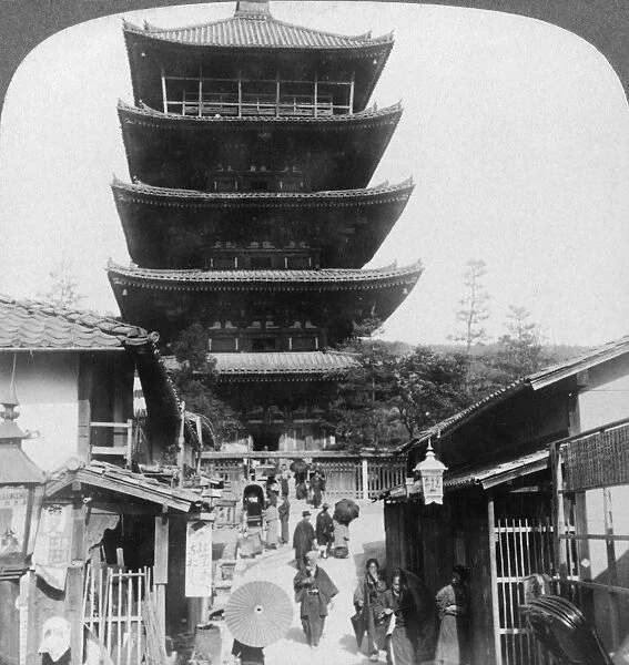 The west side of the five-storey Yasaka Pagoda, Kyoto, Japan, 1904. Artist: Underwood & Underwood