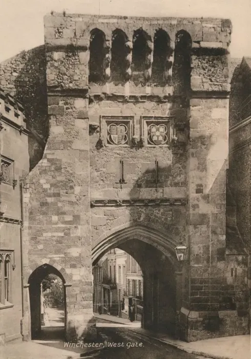 Framed Print : West Gate, Winchester, Hampshire, early 20th century(?) Framed Print : West Gate, Winchester, Hampshire, early 20th century(?)