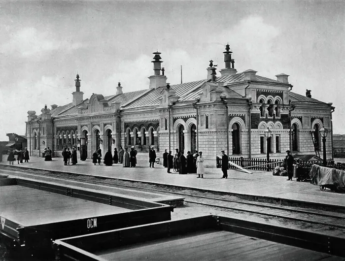 Framed Print : West-Siberian Railroad. The Passenger Terminal of Omsk Station (Front View), 1892-1896. Creator: Unknown Framed Print : West-Siberian Railroad. The Passenger Terminal of Omsk Station (Front View), 1892-1896. Creator: Unknown