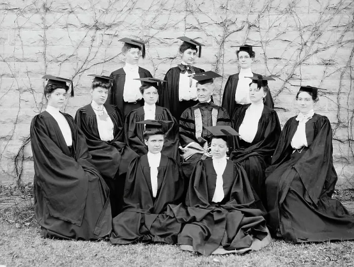 Framed Print : The Western College for Women class of 1904, Oxford, Ohio, 1904. Creator: Unknown Framed Print : The Western College for Women class of 1904, Oxford, Ohio, 1904. Creator: Unknown