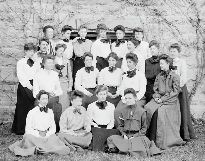 Framed Print : The Western College for Women class of 1905, Oxford, Ohio, (1904?). Creator: Unknown Framed Print : The Western College for Women class of 1905, Oxford, Ohio, (1904?). Creator: Unknown