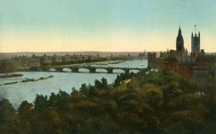 Framed Print : Westminster Bridge, London, c1910. Creator: Unknown Framed Print : Westminster Bridge, London, c1910. Creator: Unknown