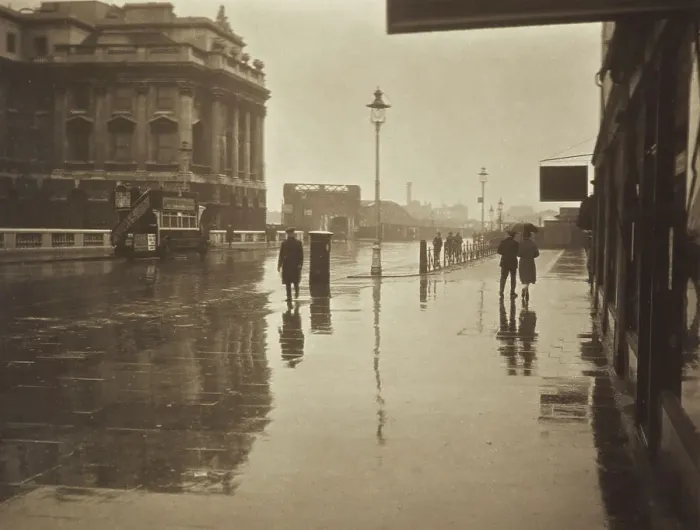 Framed Print : A wet day in Wellington Street. From the album: Photograph album - London, 1920s. Creator: Harry Moult Framed Print : A wet day in Wellington Street. From the album: Photograph album - London, 1920s. Creator: Harry Moult