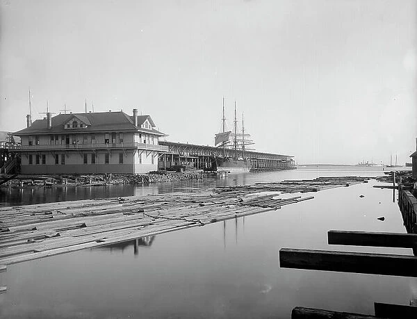 Wharf office and Commandancia Street wharf, Pensacola, Fla. between 1900 and 1905. Creator: Unknown