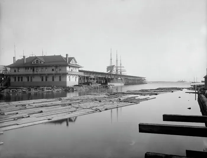 Framed Print : Wharf office and Commandancia Street wharf, Pensacola, Fla. between 1900 and 1905. Creator: Unknown