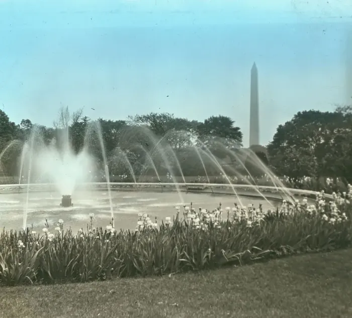 Framed Print : White House, 1600 Pennsylvania Avenue, Washington, D.C. 1897. Creator: Frances Benjamin Johnston Framed Print : White House, 1600 Pennsylvania Avenue, Washington, D.C. 1897. Creator: Frances Benjamin Johnston