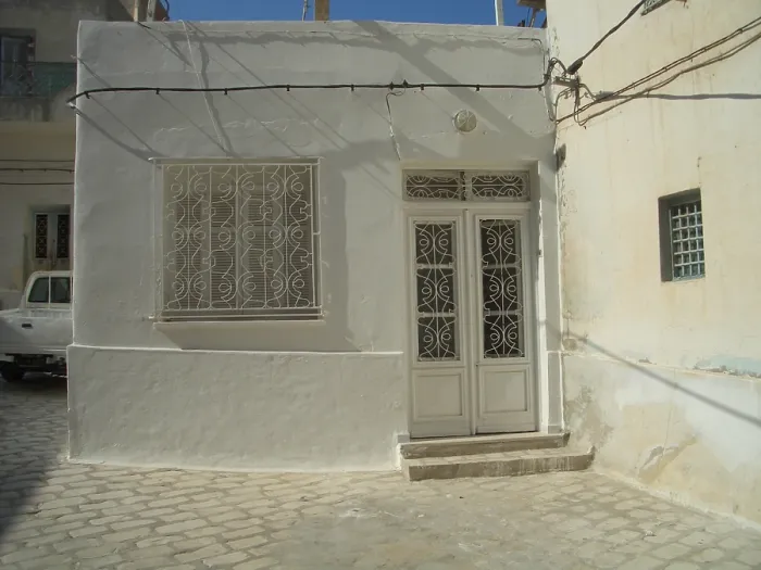 Framed Print : White house, Sousse, Tunisia, 2009. Creator: Amanda Waite Framed Print : White house, Sousse, Tunisia, 2009. Creator: Amanda Waite