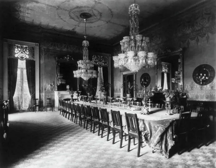 Framed Print : White House, State Dining Room, 1890. Creator: Unknown Framed Print : White House, State Dining Room, 1890. Creator: Unknown