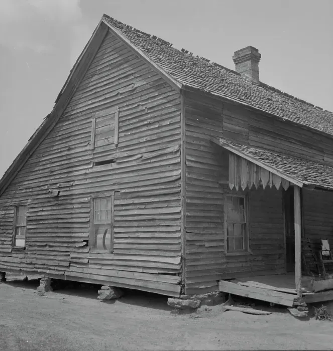 Framed Print : White sharecropper's house near Gaffney, South Carolina, 1937. Creator: Dorothea Lange Framed Print : White sharecropper's house near Gaffney, South Carolina, 1937. Creator: Dorothea Lange