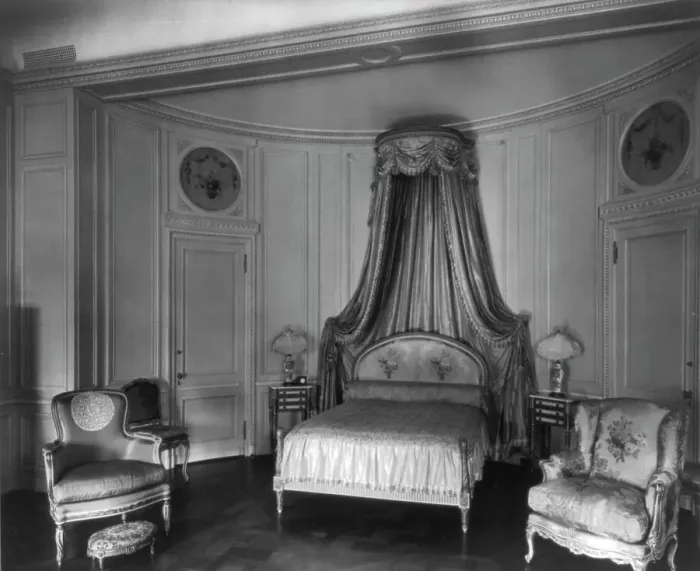 Framed Print : Whitemarsh Hall, Edward Townsend Stotesbury house, Wyndmoor, Pennsylvania, 1922 or 1923. Creator: Frances Benjamin Johnston. Whitemarsh Hall, Edward Townsend Stotesbury house, Wyndmoor, Pennsylvania, 1922 or 1923