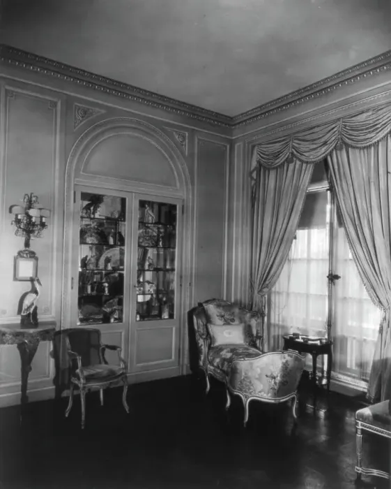 Framed Print : Whitemarsh Hall, Edward Townsend Stotesbury house, Wyndmoor, Pennsylvania, 1922 or 1923. Creator: Frances Benjamin Johnston. Whitemarsh Hall, Edward Townsend Stotesbury house, Wyndmoor, Pennsylvania, 1922 or 1923