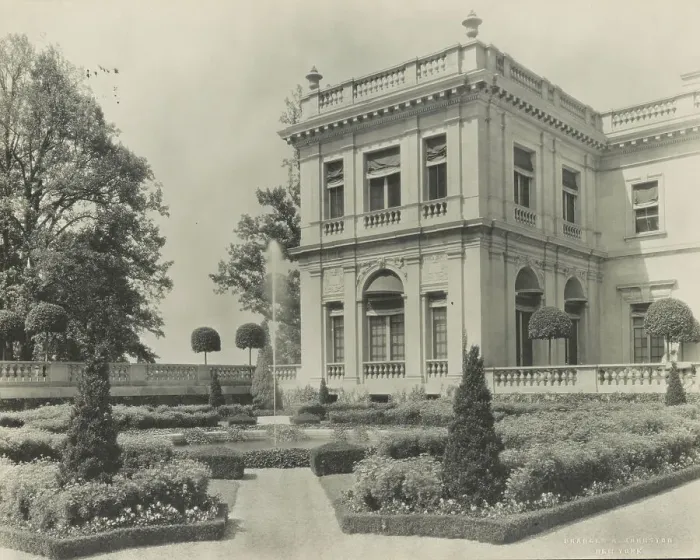 Framed Print : Whitemarsh Hall, Philadelphia, Pennsylvania, c1922. Creator: Frances Benjamin Johnston Framed Print : Whitemarsh Hall, Philadelphia, Pennsylvania, c1922. Creator: Frances Benjamin Johnston