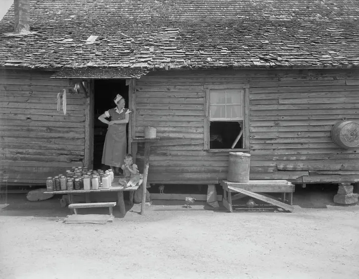 Framed Print : Wife and child of sharecropper near Gaffney, South Carolina, 1937. Creator: Dorothea Lange Framed Print : Wife and child of sharecropper near Gaffney, South Carolina, 1937. Creator: Dorothea Lange