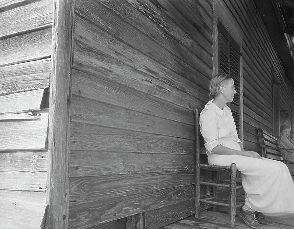 Wife of cotton farmer, Greene County, Georgia, 1937. Creator: Dorothea Lange