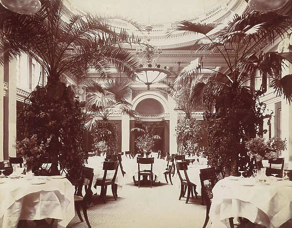 Willard Hotel - dining room, between 1910 and 1910. Creator: Frances Benjamin Johnston
