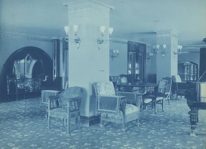 Framed Print : Willard Hotel lounge, between1901 and 1910. Creator: Frances Benjamin Johnston Framed Print : Willard Hotel lounge, between1901 and 1910. Creator: Frances Benjamin Johnston