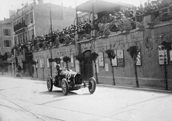 Framed Print : William Grover-Williams in a Bugatti 35B, in the Monaco Grand Prix, 1929 Framed Print : William Grover-Williams in a Bugatti 35B, in the Monaco Grand Prix, 1929