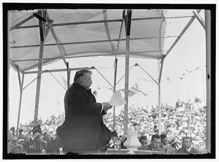 Framed Print : William Howard Taft, c1909-1917. Creator: Harris & Ewing. William Howard Taft, c1909-1917. Creator: Harris & Ewing Framed Print : William Howard Taft, c1909-1917. Creator: Harris & Ewing. William Howard Taft, c1909-1917. Creator: Harris & Ewing